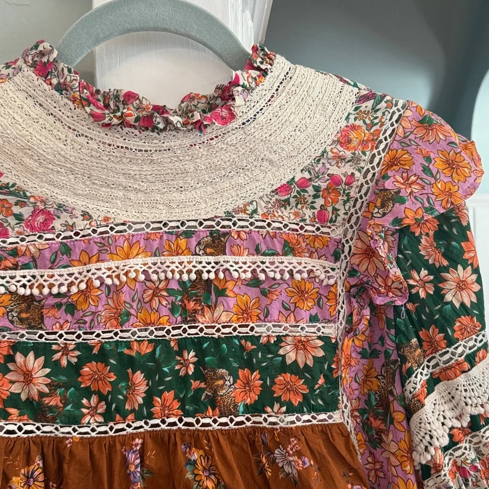Farm Rio blouse - Picture 2 of 6